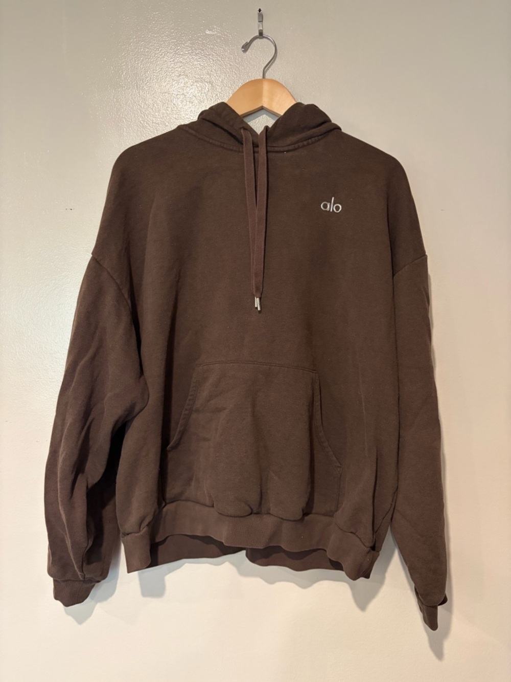 ALO Yoga Women’s  Dark Brown Pullover Hoodie